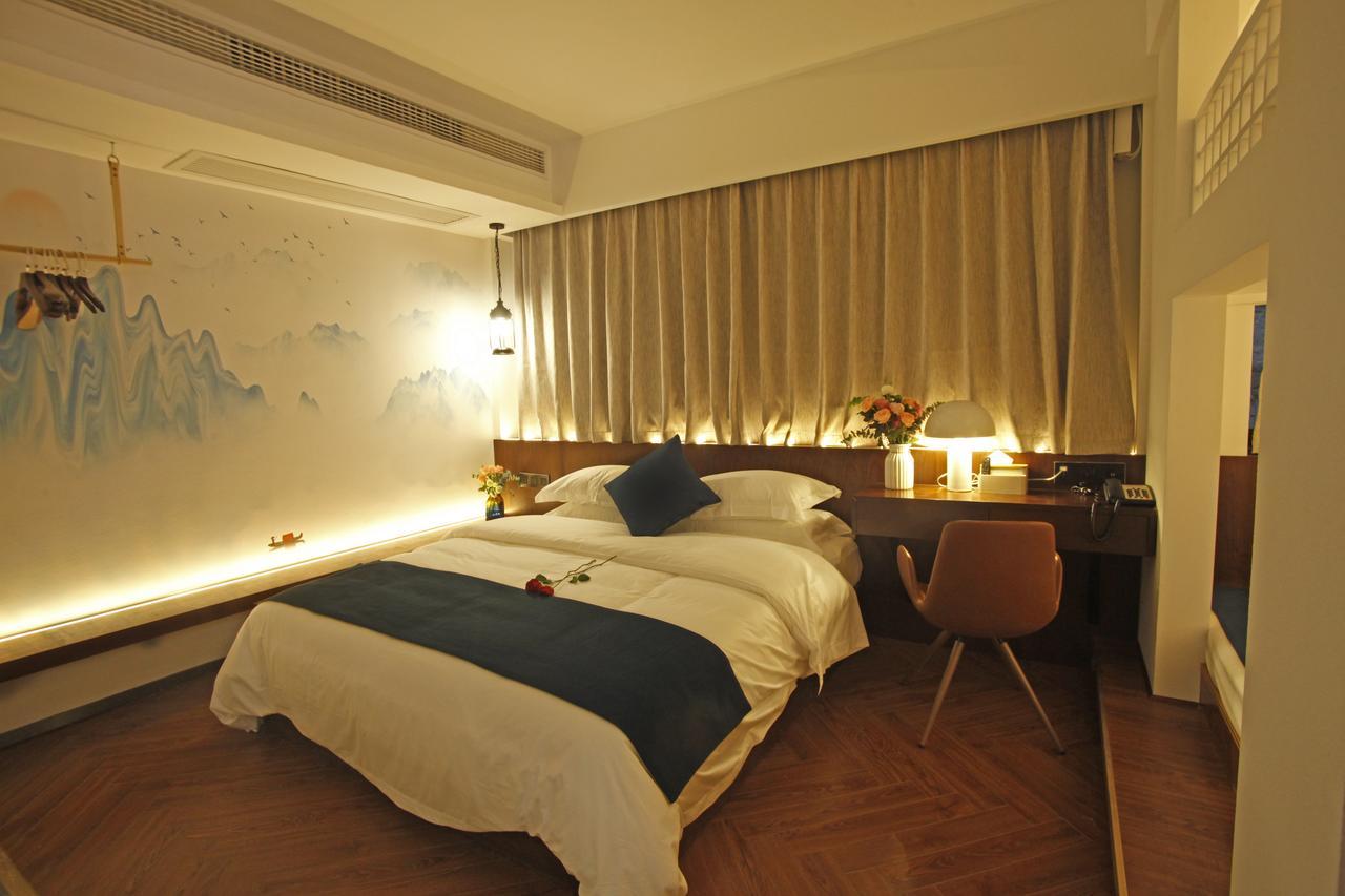 Hotel 張家界武陵源北岸輕奢客棧 森林公園店 Zhangjiajie Exterior foto