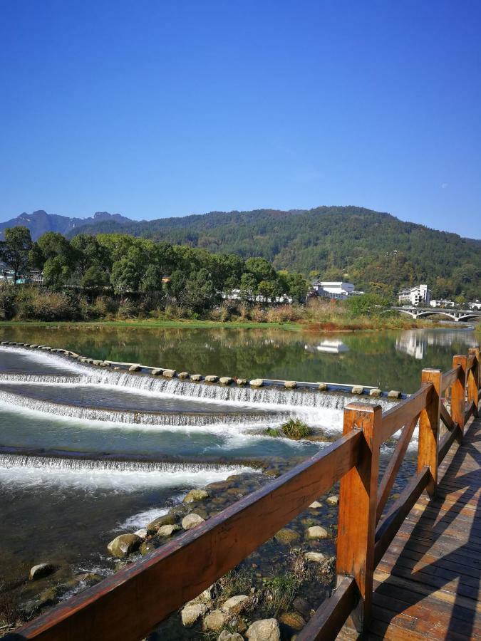 Hotel 張家界武陵源北岸輕奢客棧 森林公園店 Zhangjiajie Exterior foto